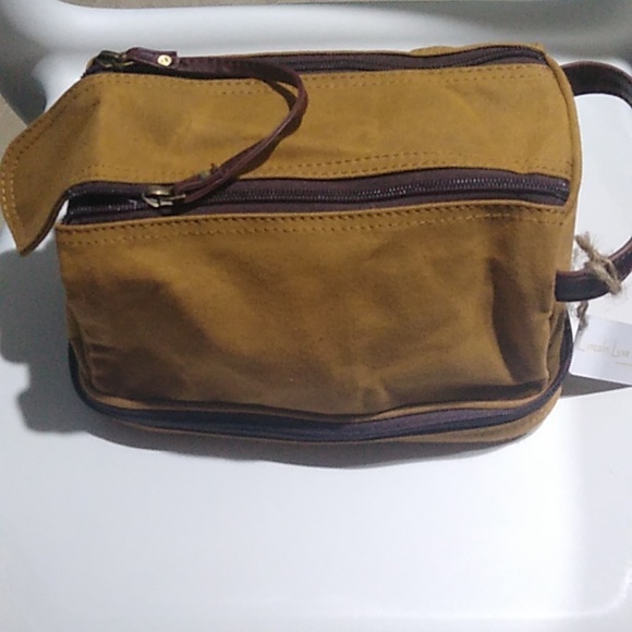 Toiletry Bag - Picture 1 of 4